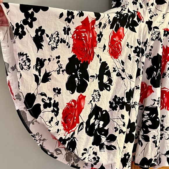 Ladies floral dress - Picture 6 of 6